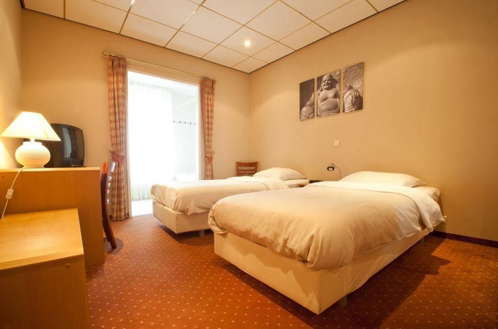 Hotel Restaurant De Bengel Eersel Bagian luar foto